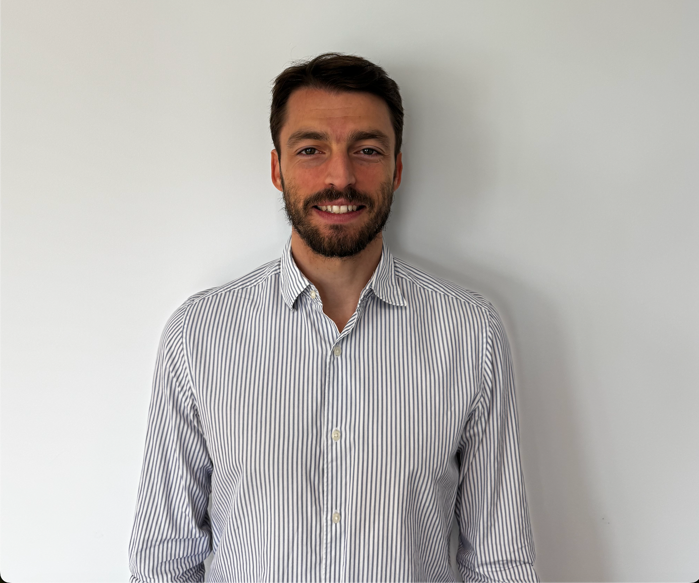 Screenshot 2025-10-29 at 12.56.24 PM Pablo, COO of Gazelle Immigration Group Spain